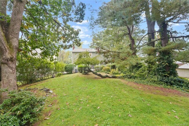Building Photo - 47 Hommocks Rd