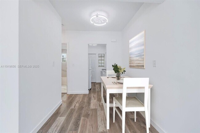 Building Photo - 635 8th St