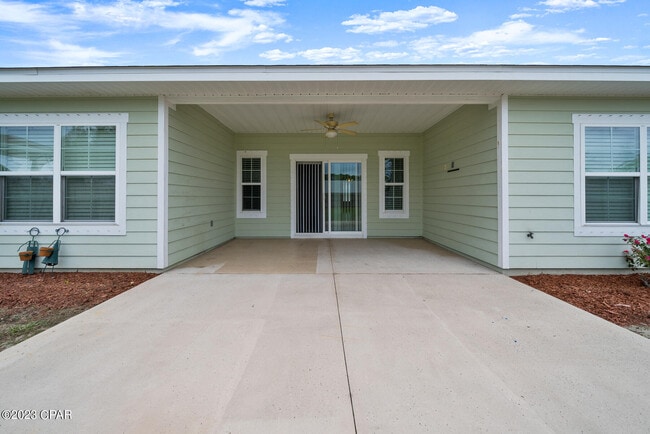 Building Photo - 305 Evergreen St