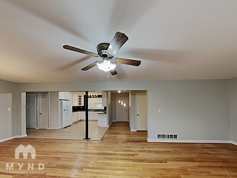 Building Photo - 1081 McCalla St NE