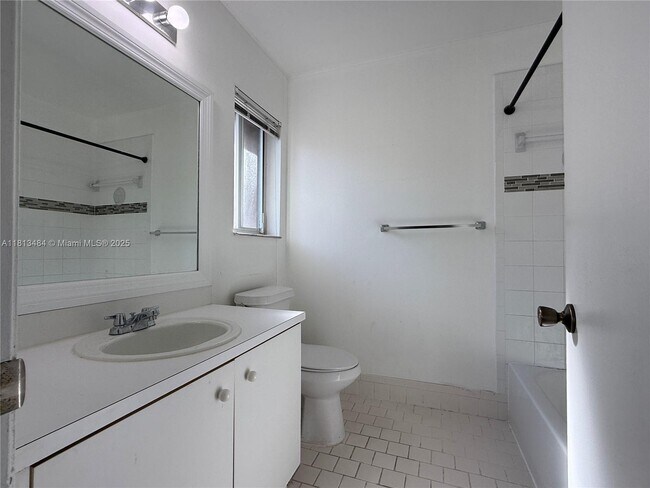 Building Photo - 17432 SW 140th Ct