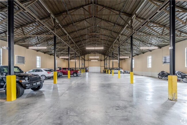 Building Photo - 12 Valley St