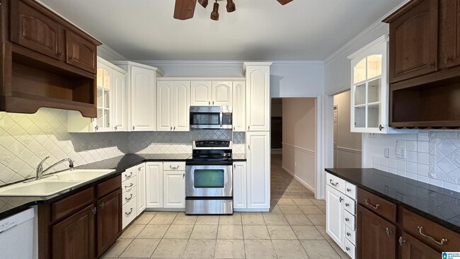 Building Photo - 103 Meadow Croft Cir