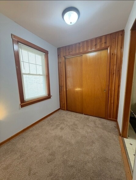 Building Photo - 2628 S Throop St