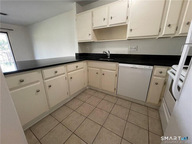 Building Photo - 73 Courtland Ave