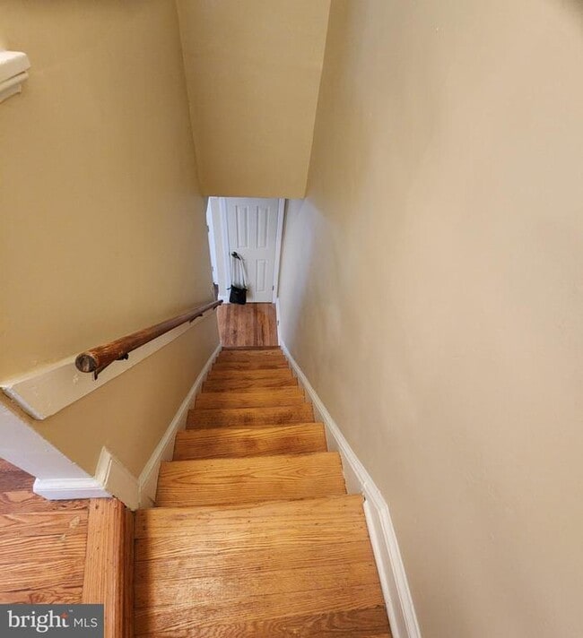 Building Photo - 2330 14th Pl SE