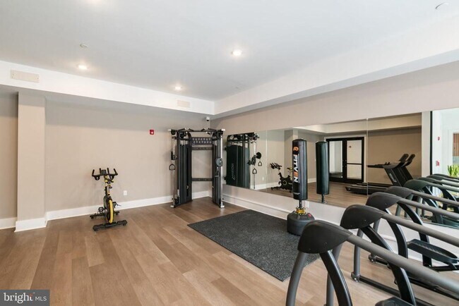 Building Photo - 813 N Broad St