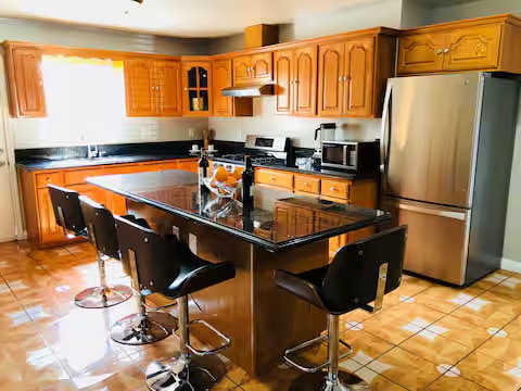 Kitchen - 11456 Mclaren St