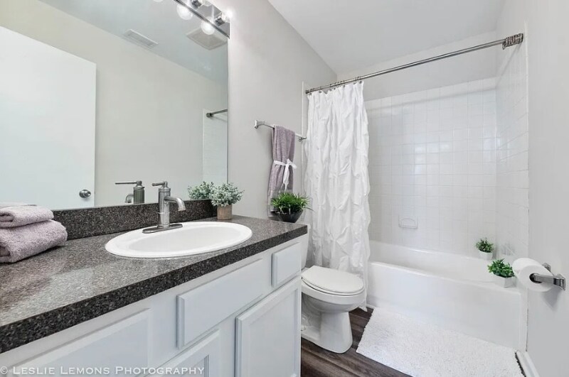 Building Photo - 6018 ELake Dr