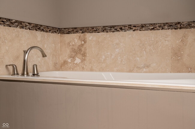 Building Photo - 428 Neuman Way