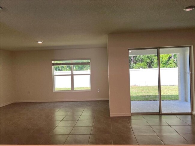 Building Photo - 378 SE 66th Ct