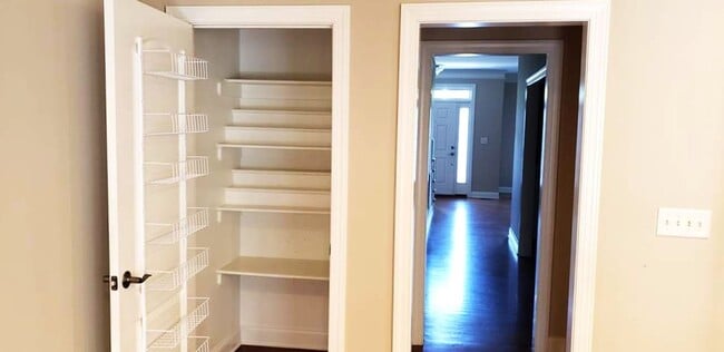 Building Photo - Coming Soon! Location! Location! Beautiful townhouse in a quiet neighborhood in West Cary off of ...