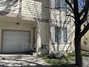 Building Photo - 1303 Powell Ln