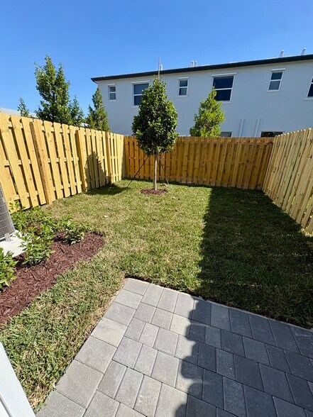 Building Photo - 35631 SW 178th Pl