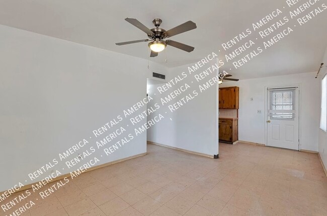 Building Photo - 219 W 28th St