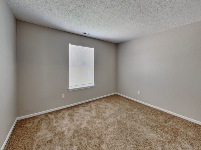 Building Photo - 4440 Riverbrook Ln