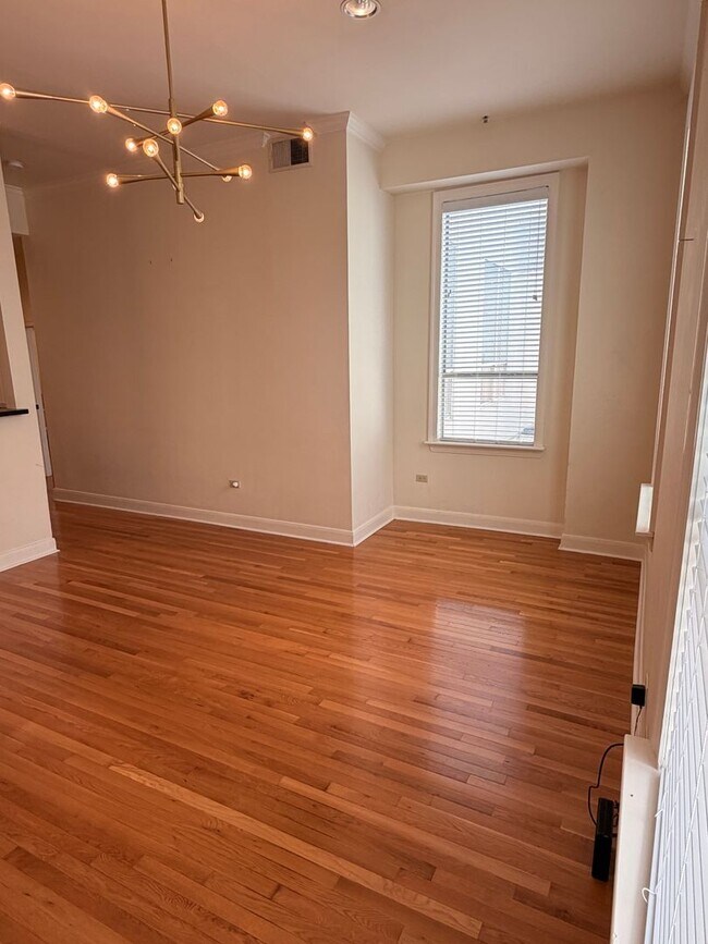 Building Photo - 1BD/1BA Condo in Warehouse District