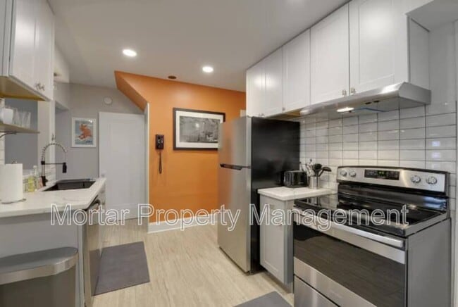 Building Photo - 1164 Randolph Ave