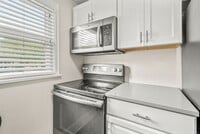 Building Photo - 2522 Iowa St