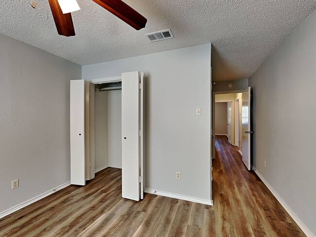 Building Photo - Newly Renovated Single Family Home | 2 BR/2BA | Covered Parking