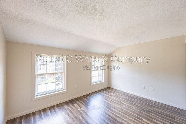 Building Photo - 45 Rising Trail Dr