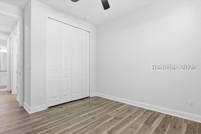 Building Photo - 155 Weekend Ave