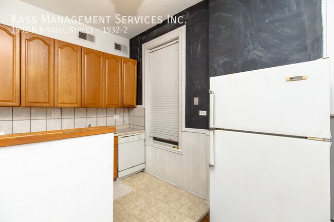 Building Photo - 1932 N Bissell St