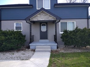 Building Photo - 4437 E Kitridge Rd