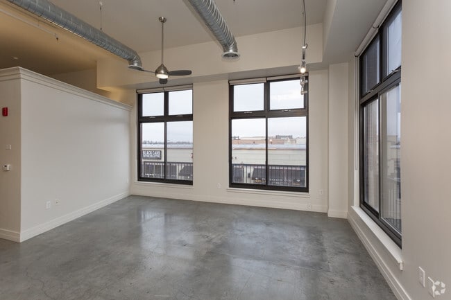 2BR, 2BA - Crown - Zona Rosa