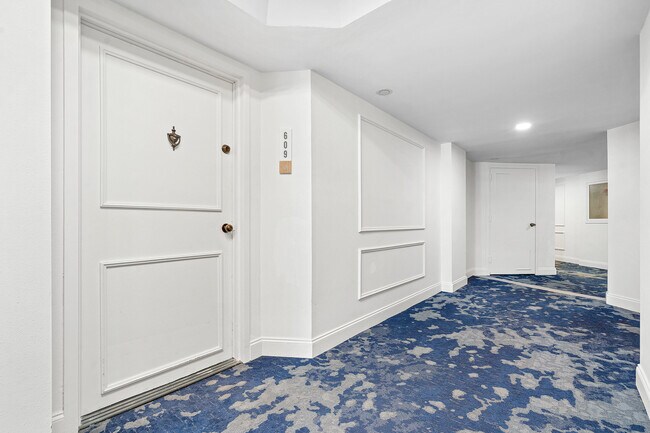 Building Photo - 3610 S Ocean Blvd
