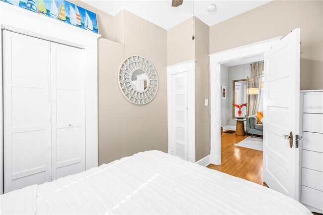 Building Photo - 748 11th Ave N