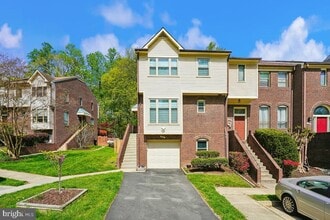 Building Photo - 6608 Westbury Oaks Ct