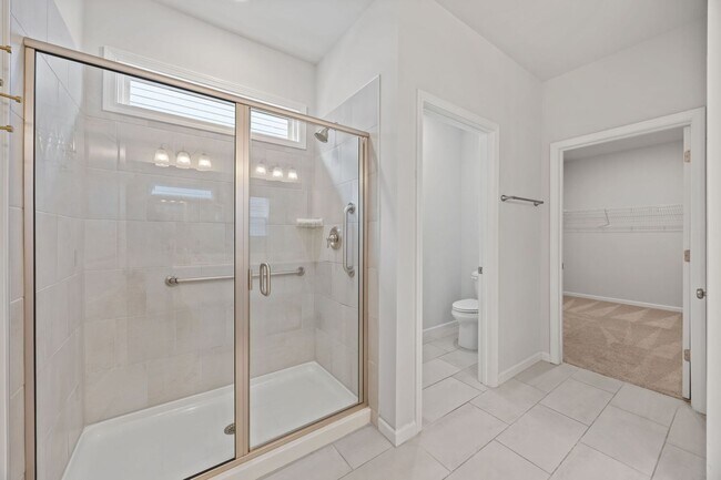 Building Photo - Beautiful, Gorgeous, New Contruction, 5 Bedroom, Garage, Bonus Room, Office, Pet Friendly!