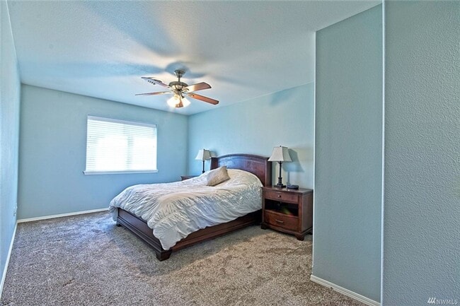 Building Photo - Beautiful 4 Bedroom Home