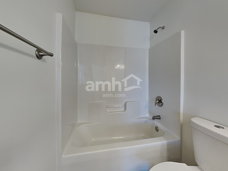 Building Photo - 1413 Cantwell Ct