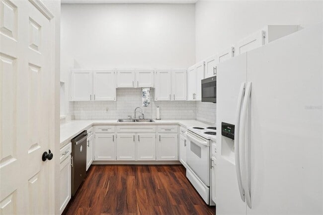 Building Photo - 3115 E 33rd Ave