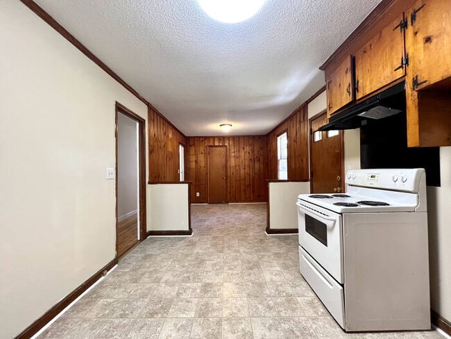 Building Photo - 1716 Covair St