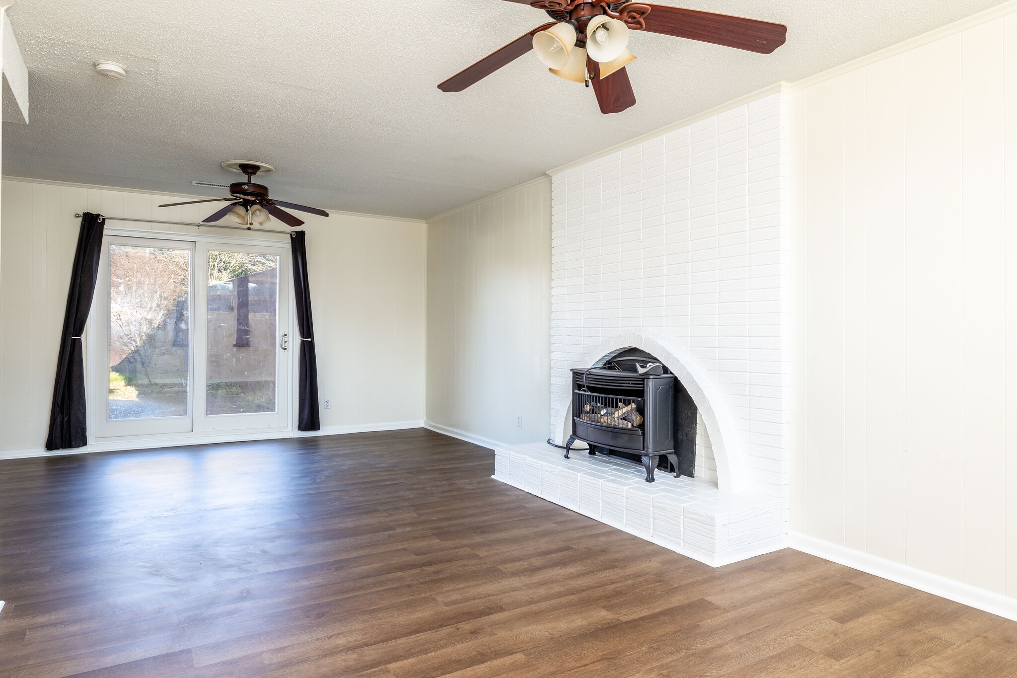 Building Photo - 908 Dartford Rd