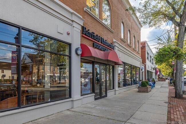 Building Photo - 121 Howard St