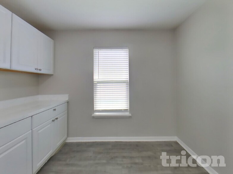 Building Photo - 18311 Autumn Trails Ln