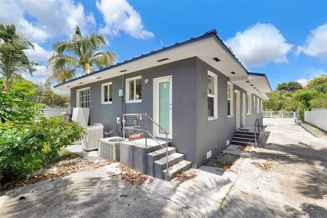 Building Photo - 160 NW 45th St