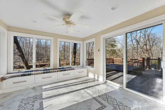 Building Photo - 2289 Brookside Dr