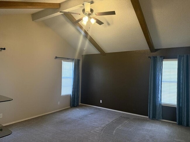 Building Photo - 4717 Elma Dr