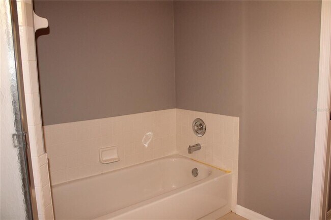 Building Photo - 1507 Lantana Ct