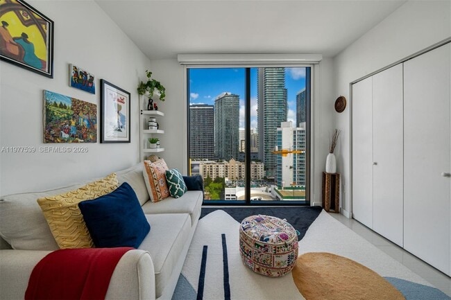 Building Photo - 460 NE 28th St