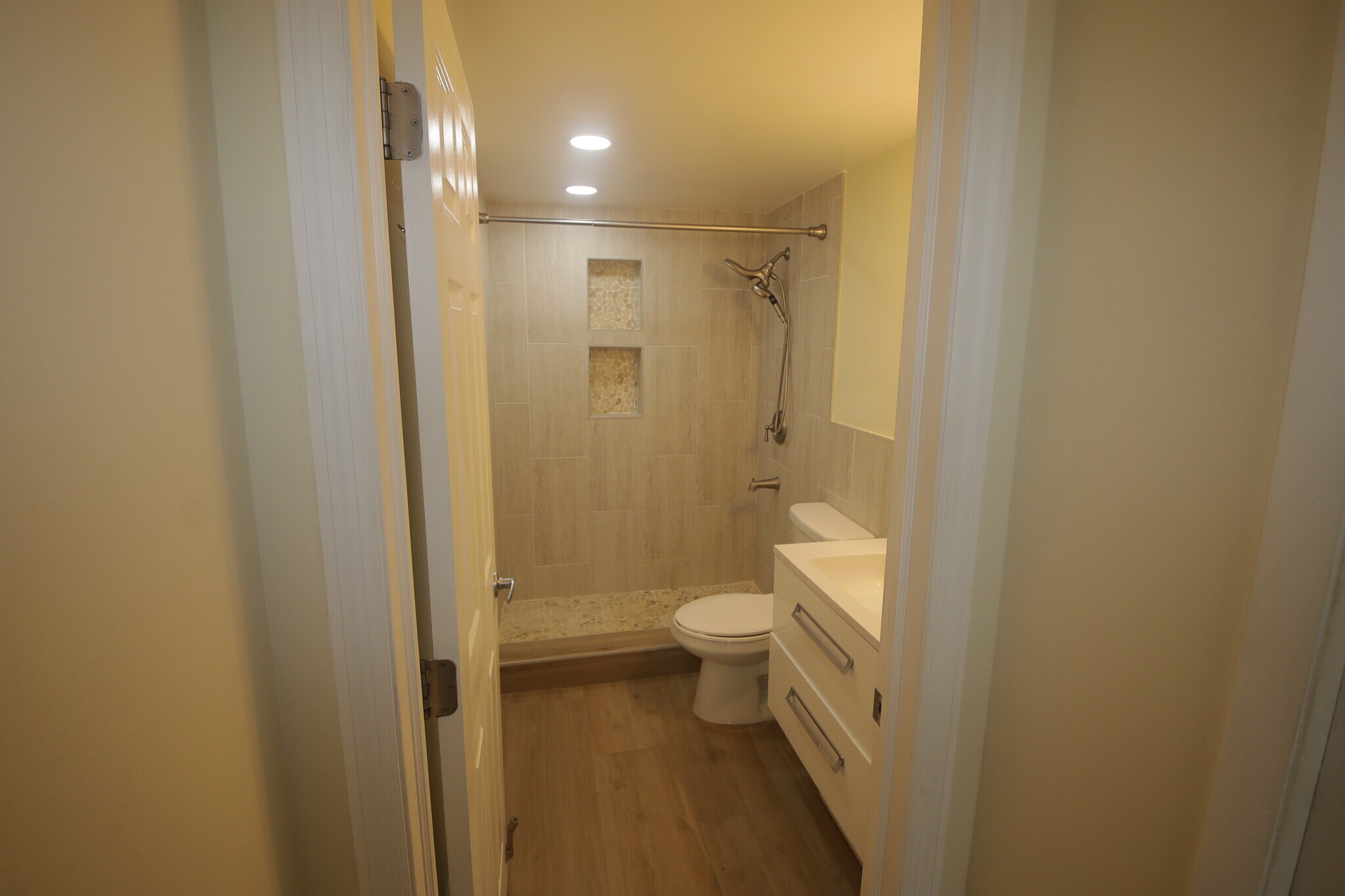 Building Photo - 1001 91st St