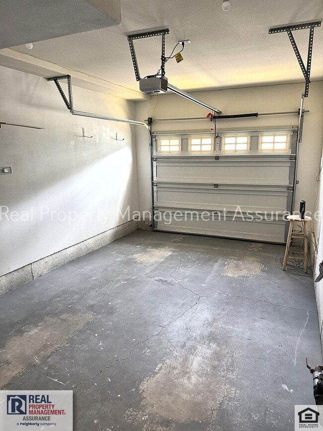 Building Photo - 20133 SW Bernice Ln