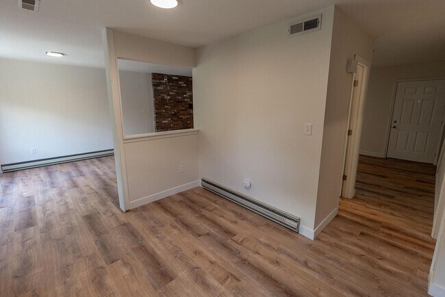 Building Photo - 3310 Belle Meade Dr