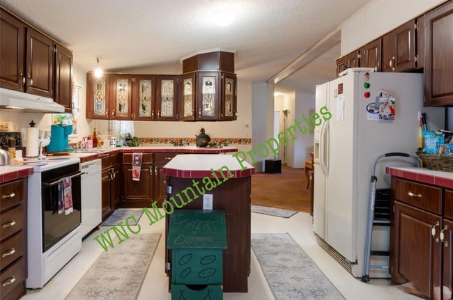 Building Photo - 52 Clear View Run Dr