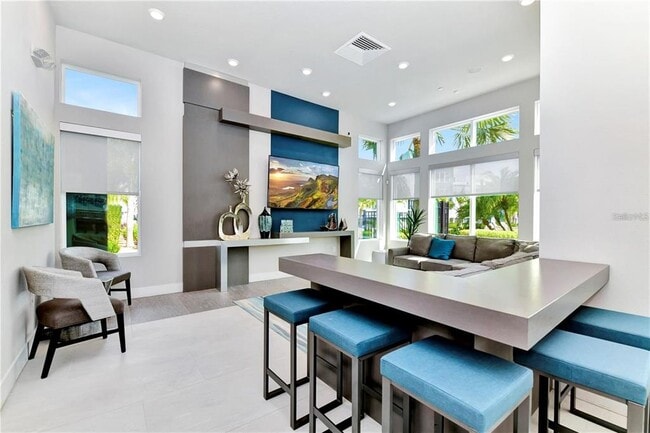 Building Photo - 7740 Sandy Ridge Dr